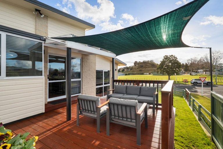 Photo of property in 1 Ohinemuri Place, Paeroa, 3600