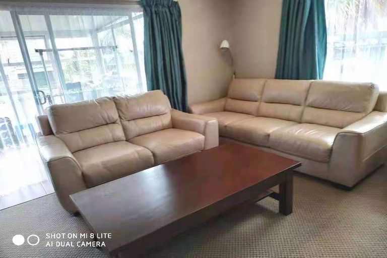 Photo of property in 1/9 Benygloe Place, Highland Park, Auckland, 2010