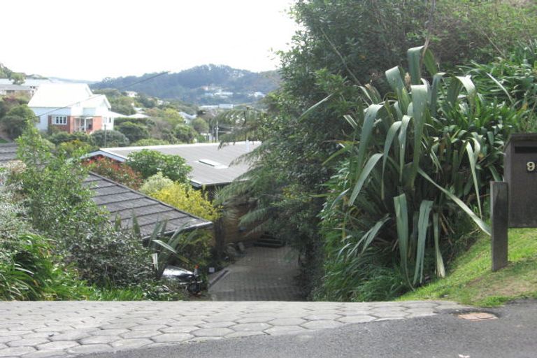 Photo of property in 9b Bourbon Terrace, Karori, Wellington, 6012