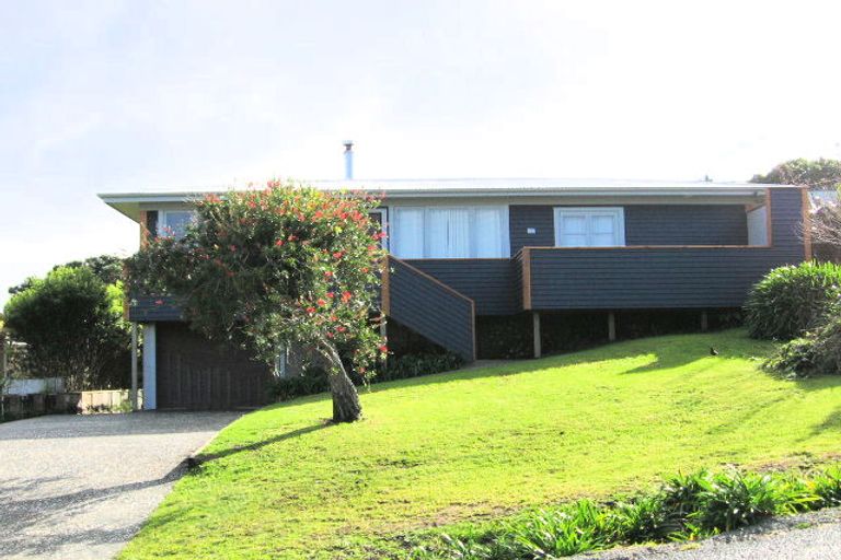 Photo of property in 22 Kendale Drive, Leigh, 0985