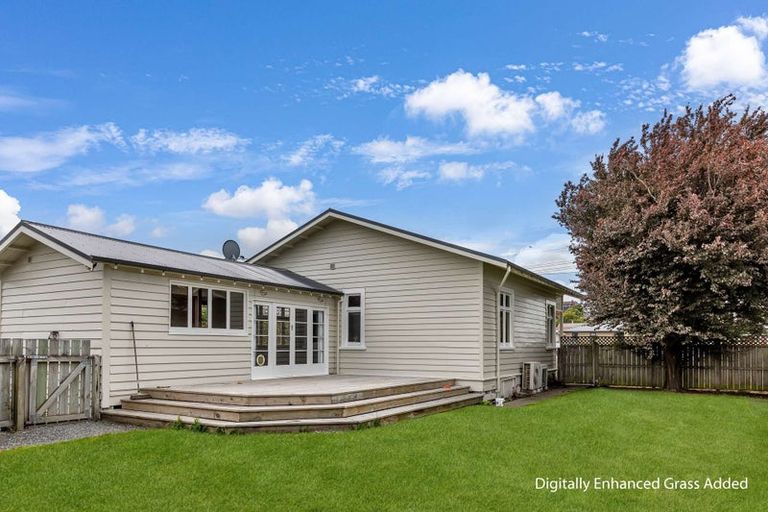 Photo of property in 12 Irving Street, Gore, 9710