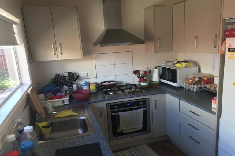 Photo of property in 41a Horokiwi Road West, Newlands, Wellington, 6037