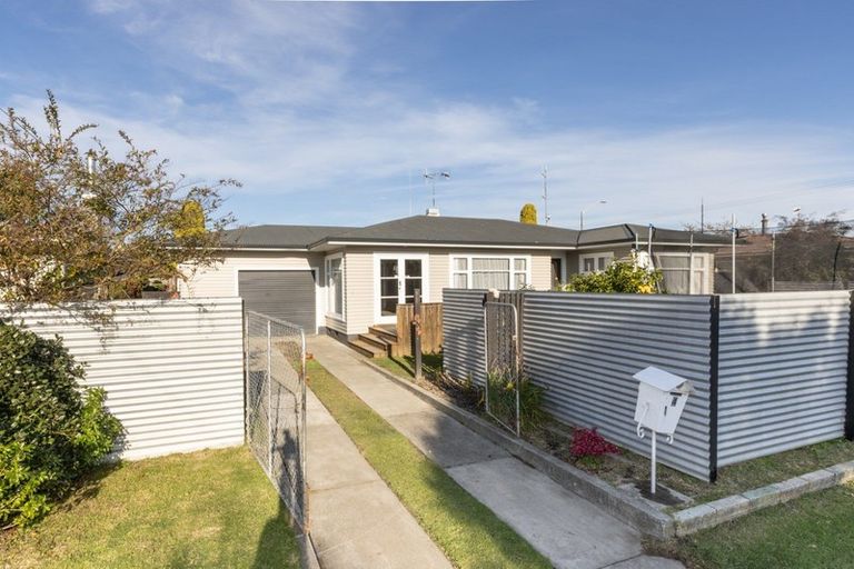 Photo of property in 4 Cranby Crescent, Onekawa, Napier, 4110