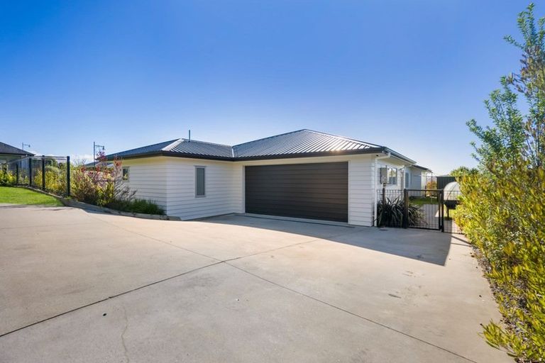 Photo of property in 47 Beachwood Drive, Hatfields Beach, Orewa, 0931
