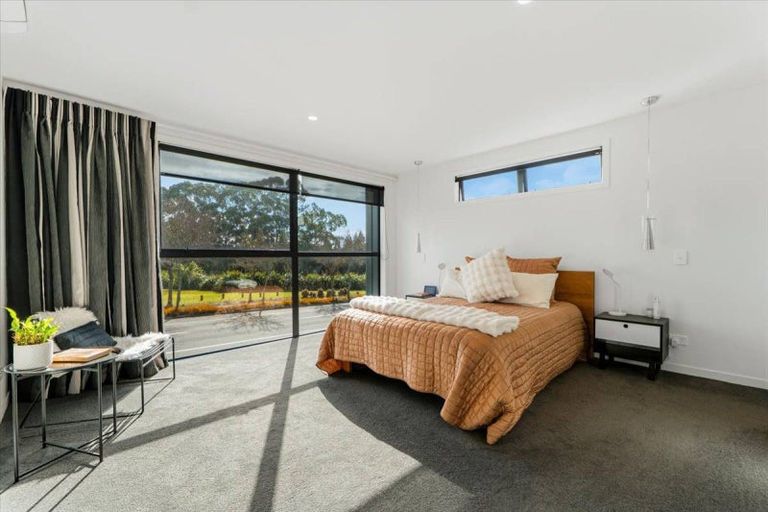 Photo of property in 135 Lakes Boulevard, Pyes Pa, Tauranga, 3112