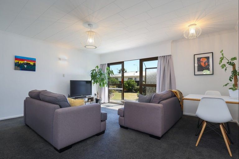 Photo of property in 2/7 Jellicoe Avenue, Stoke, Nelson, 7011