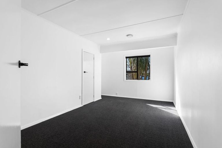 Photo of property in 4 Iredale Road, Hawera, 4610