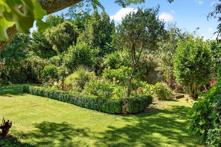 Photo of property in 148 West Street, Greytown, 5712