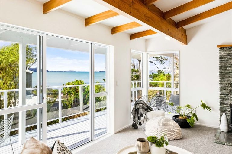 Photo of property in 68 Spinnaker Drive, Te Atatu Peninsula, Auckland, 0610