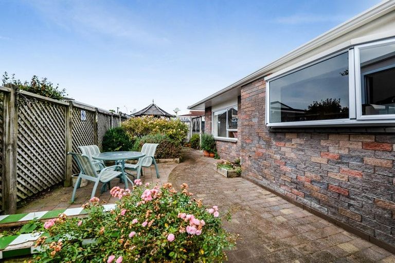 Photo of property in 21a Sanders Avenue, Westown, New Plymouth, 4310