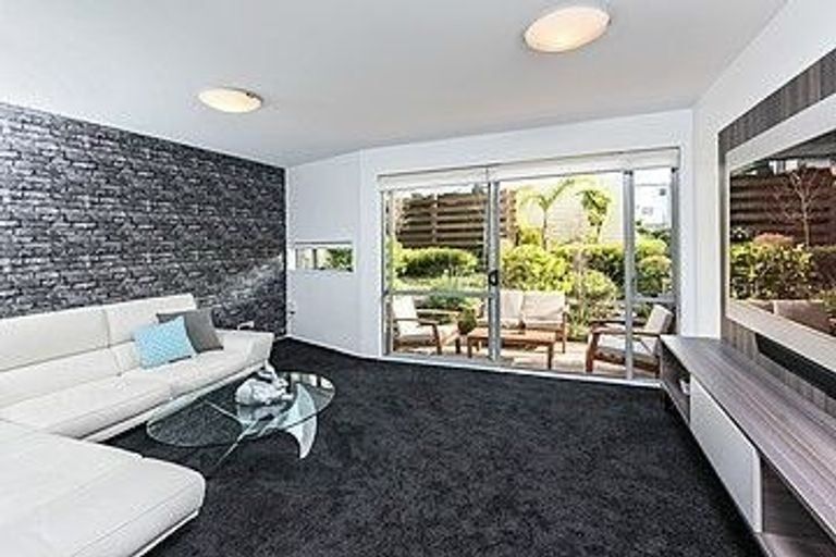 Photo of property in 15/7 Kelvin Hart Drive, East Tamaki, Auckland, 2013