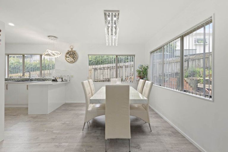 Photo of property in 70c Alfriston Road, Manurewa East, Auckland, 2102