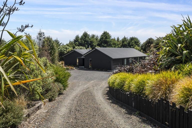 Photo of property in 124 Highland Drive, Acacia Bay, Taupo, 3385