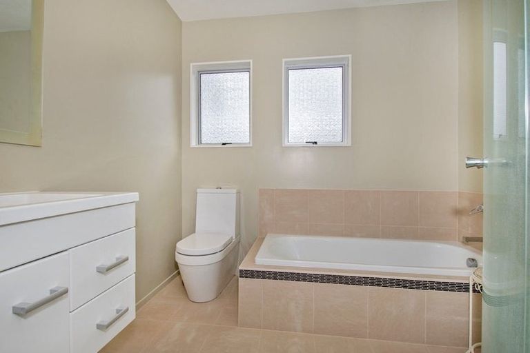 Photo of property in 39 Raumati Crescent, Onerahi, Whangarei, 0110