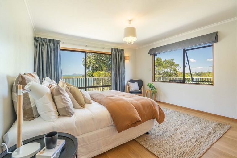 Photo of property in 163 West Harbour Drive, West Harbour, Auckland, 0618