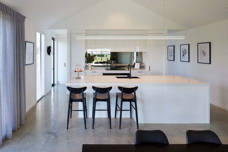 Photo of property in 53 Dysart Lane, Kumeu, 0891