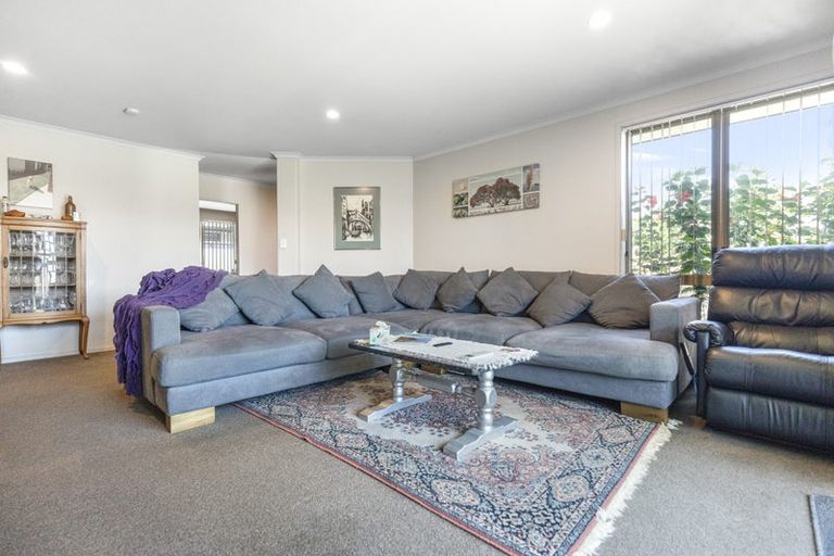 Photo of property in 99 Doncaster Drive, Papamoa Beach, Papamoa, 3118