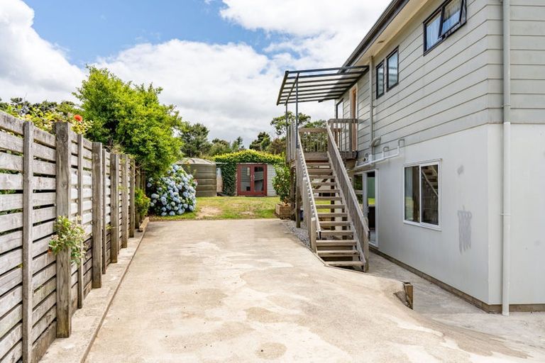 Photo of property in 28 Mariner Cove Road, Tinopai, 0593