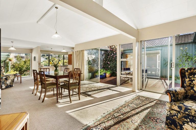 Photo of property in 23 Parkvale Road, Karori, Wellington, 6012