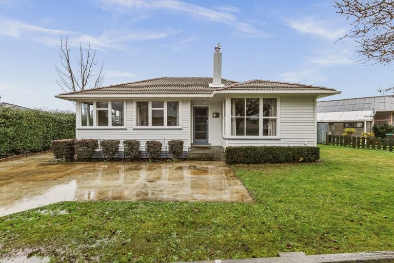 Photo of property in 15 Tasman Street, Havelock North, 4130