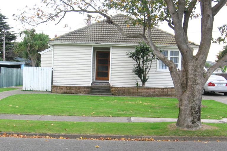 Photo of property in 13 Fisk Street, Naenae, Lower Hutt, 5011