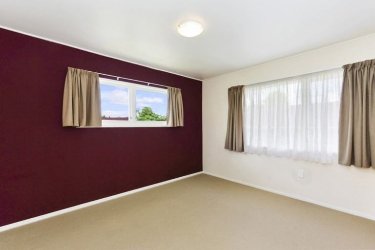 Photo of property in 34 Chedworth Avenue, Chedworth, Hamilton, 3210