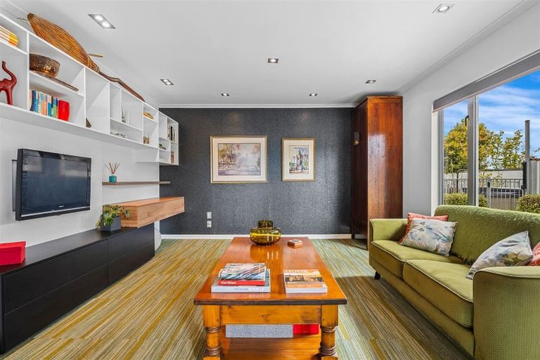 Photo of property in 9 Lady Polson Lane, Cashmere, Christchurch, 8022