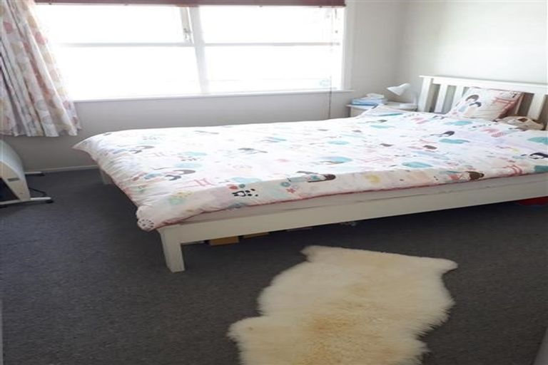 Photo of property in 2/46 Trinidad Road, Sunnynook, Auckland, 0620