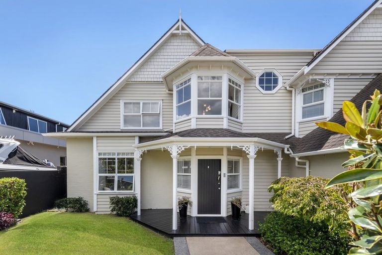Photo of property in 13 Compass Way, Half Moon Bay, Auckland, 2012