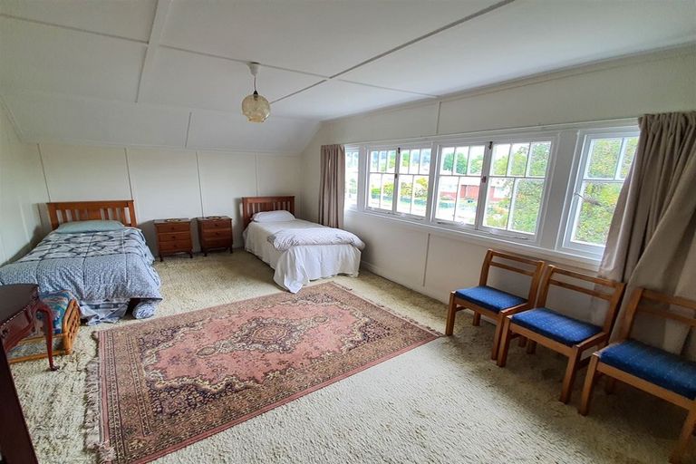 Photo of property in 17 Rhodes Street, Waimate, 7924