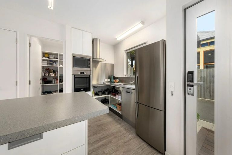 Photo of property in 2/220 Salisbury Street, Christchurch Central, Christchurch, 8013