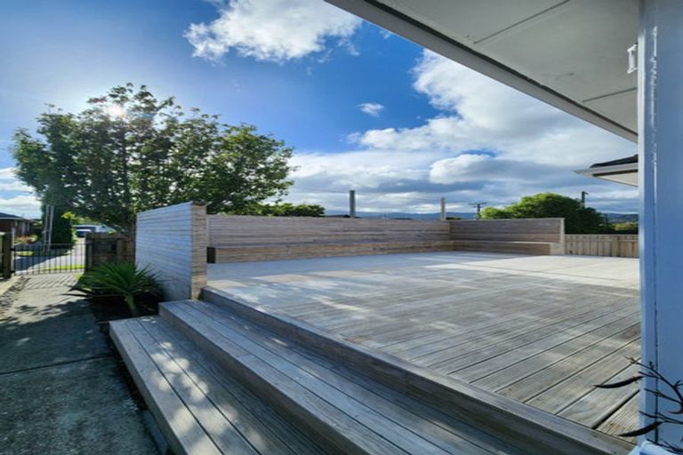 Photo of property in 16 Robertson Street, Elderslea, Upper Hutt, 5018