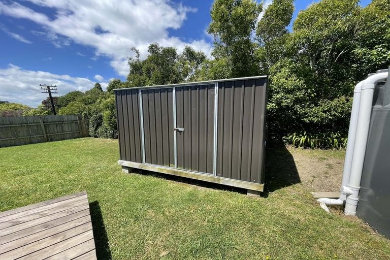 Photo of property in 18 Taupata Lane, Helensville, 0800