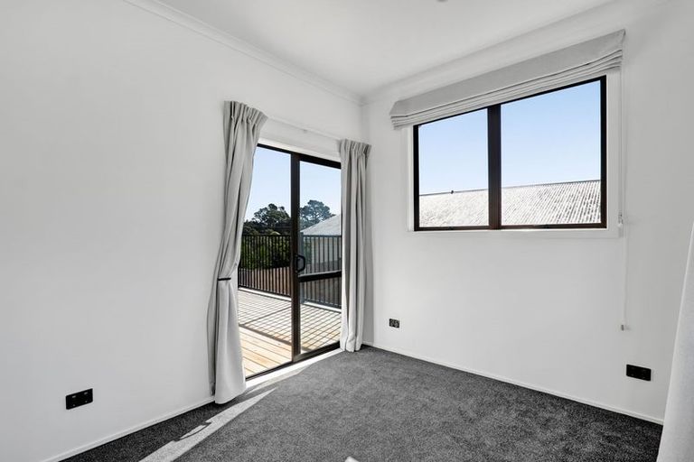 Photo of property in 115 Mangorei Road, Merrilands, New Plymouth, 4312