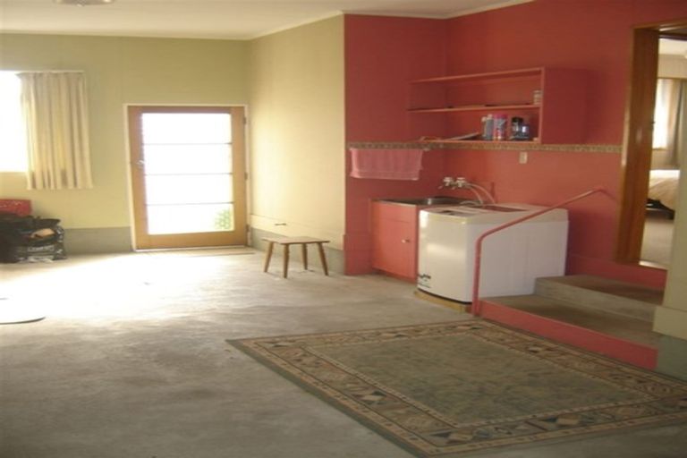 Photo of property in 6 Harris Street, Waimate, 7924