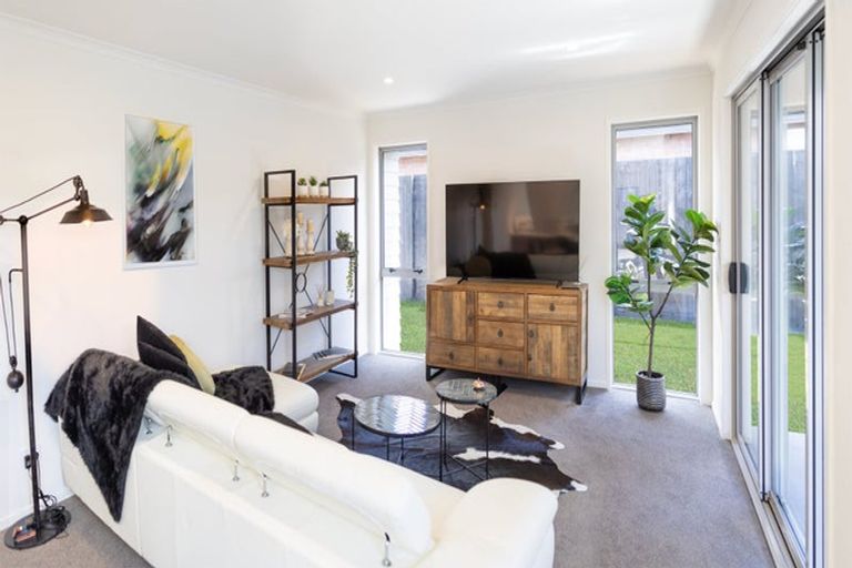Photo of property in 22 Ranfurly Road, Papatoetoe, Auckland, 2104
