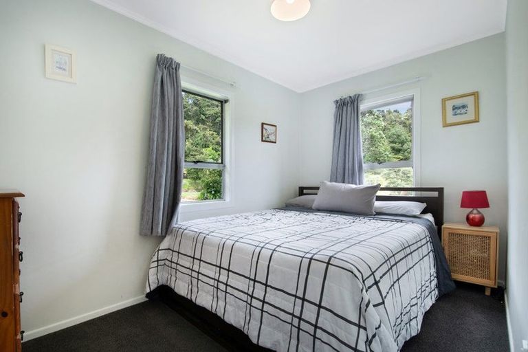 Photo of property in 12 Mildon Road, Waitakere, Auckland, 0782