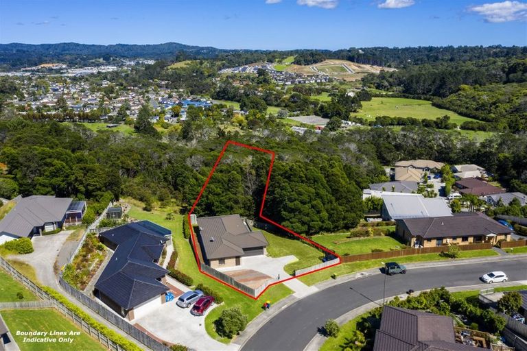 Photo of property in 84 Tiriwa Drive, Massey, Auckland, 0614