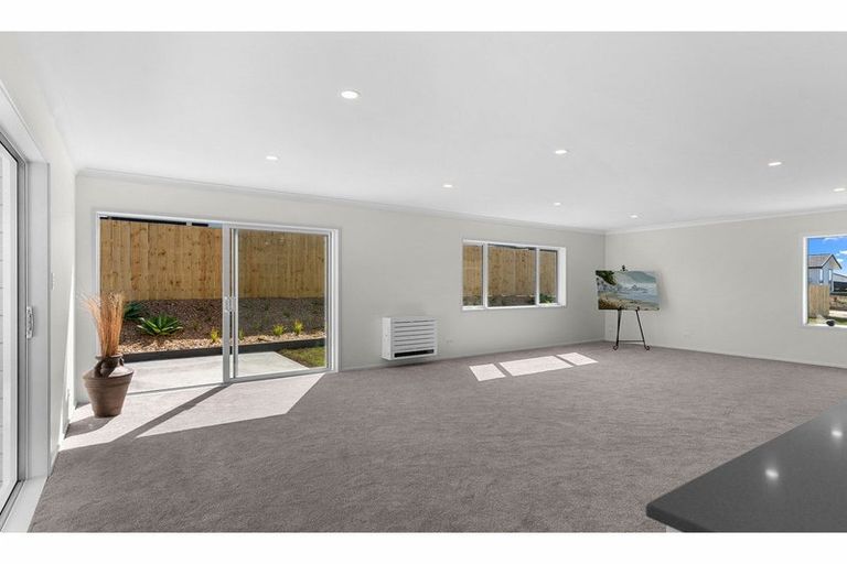 Photo of property in 37 Weka Street, Mangawhai, 0505