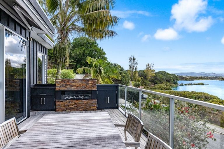 Photo of property in 1184 Sandspit Road, Sandspit, Warkworth, 0982