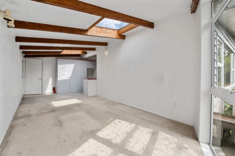 Photo of property in 49 Jaemont Avenue, Te Atatu South, Auckland, 0610