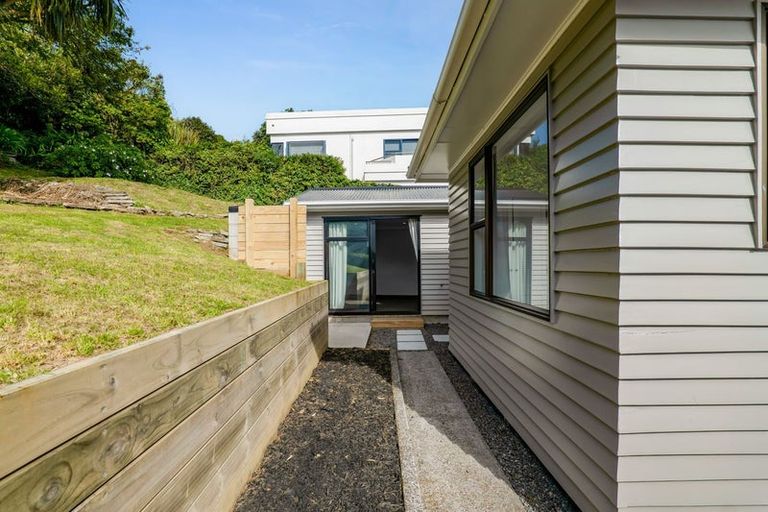 Photo of property in 115 Mangorei Road, Merrilands, New Plymouth, 4312