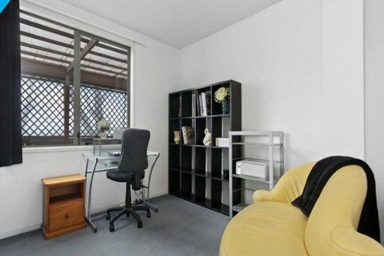 Photo of property in 49 Johns Creek Crescent, Silverdale, 0932