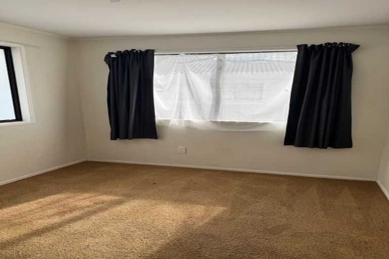 Photo of property in 23 Armada Drive, Ranui, Auckland, 0612