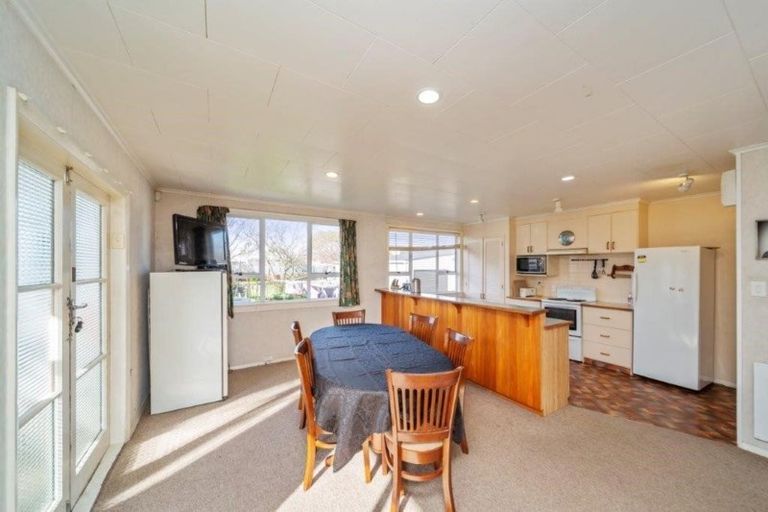 Photo of property in 28 Hunter Street, Hawera, 4610