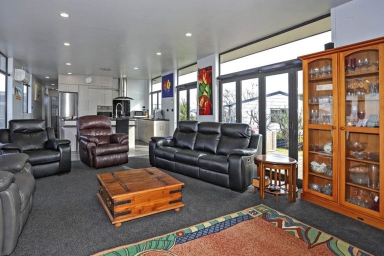 Photo of property in 22 Costello Crescent, Pukehina, Te Puke, 3189