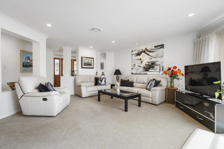 Photo of property in 15 Keppoch Court, Dannemora, Auckland, 2016