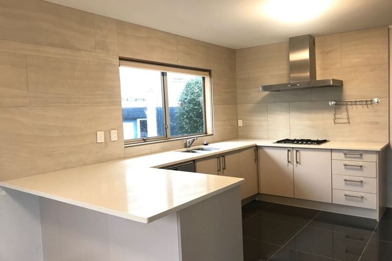 Photo of property in 1/3 Colin Wild Place, Glenfield, Auckland, 0629