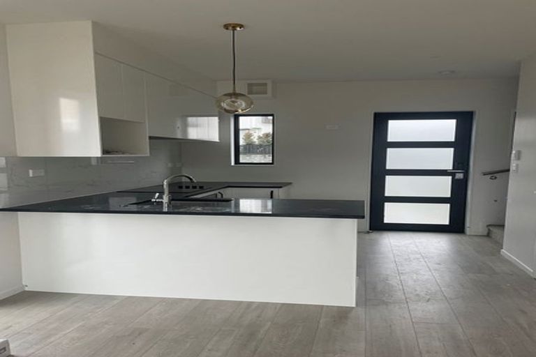 Photo of property in 5/36 Westgate Drive, Westgate, Auckland, 0614