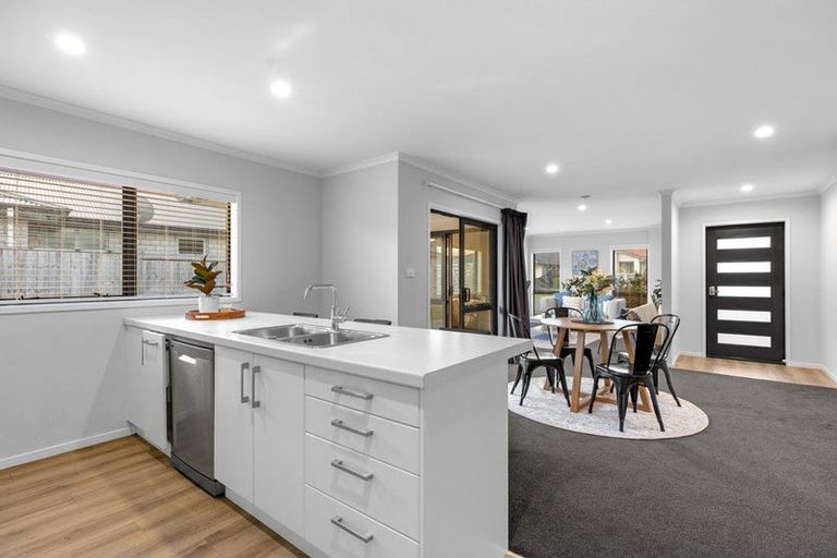 Photo of property in 81 Puhirake Crescent, Pyes Pa, Tauranga, 3112